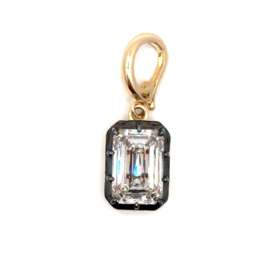 TÖI CHARMS