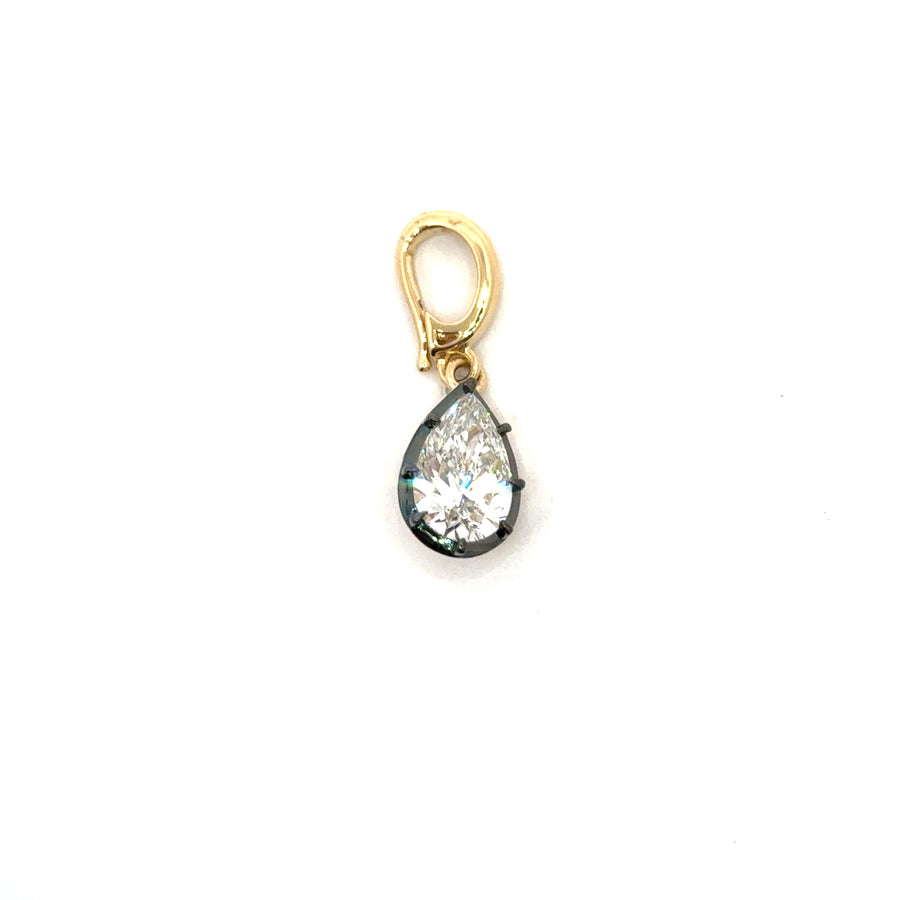 TÖI CHARM PEAR DIAMOND